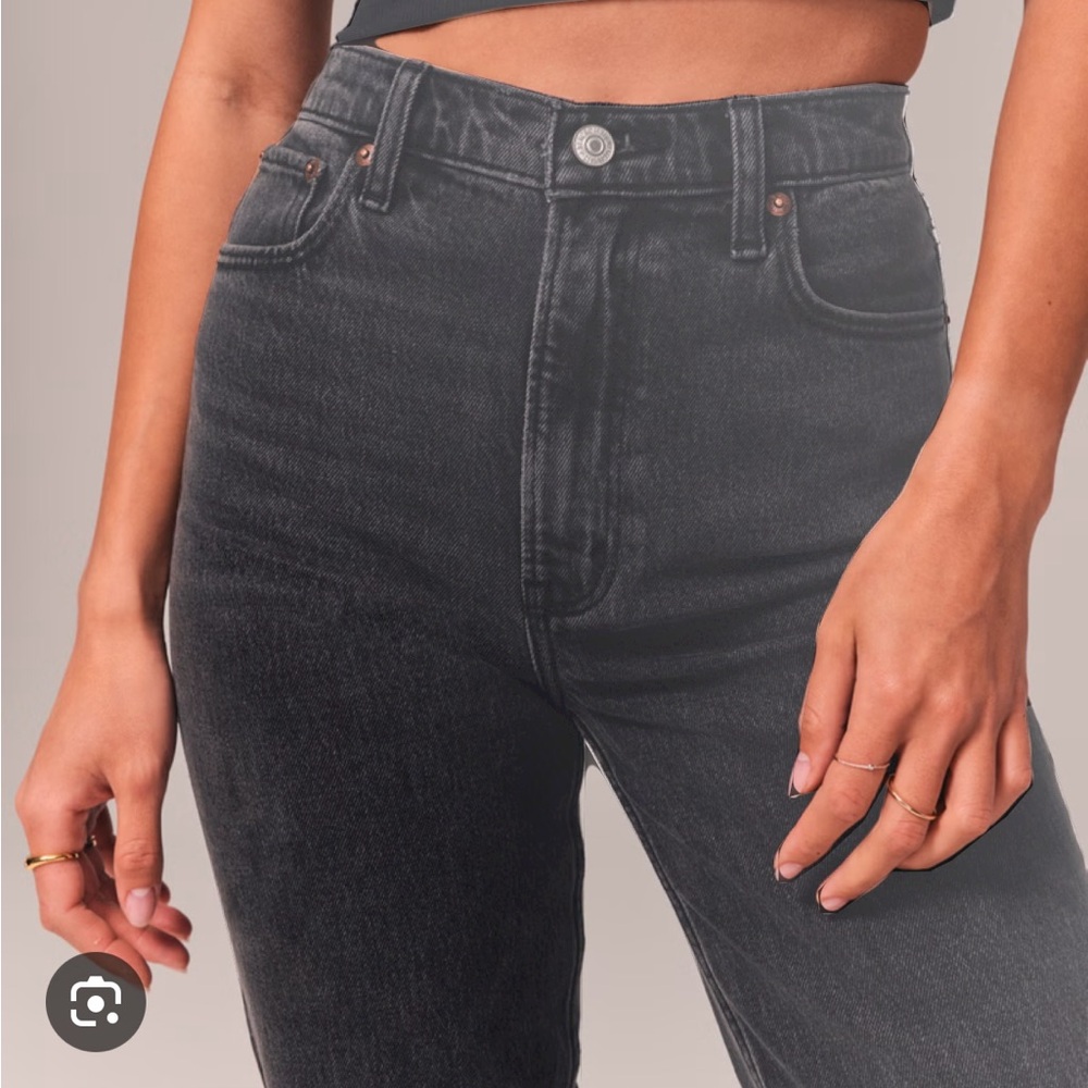 Abercrombie & Fitch The 90s Straight Ultra High Rise 28 /6 Reg Black Distressed